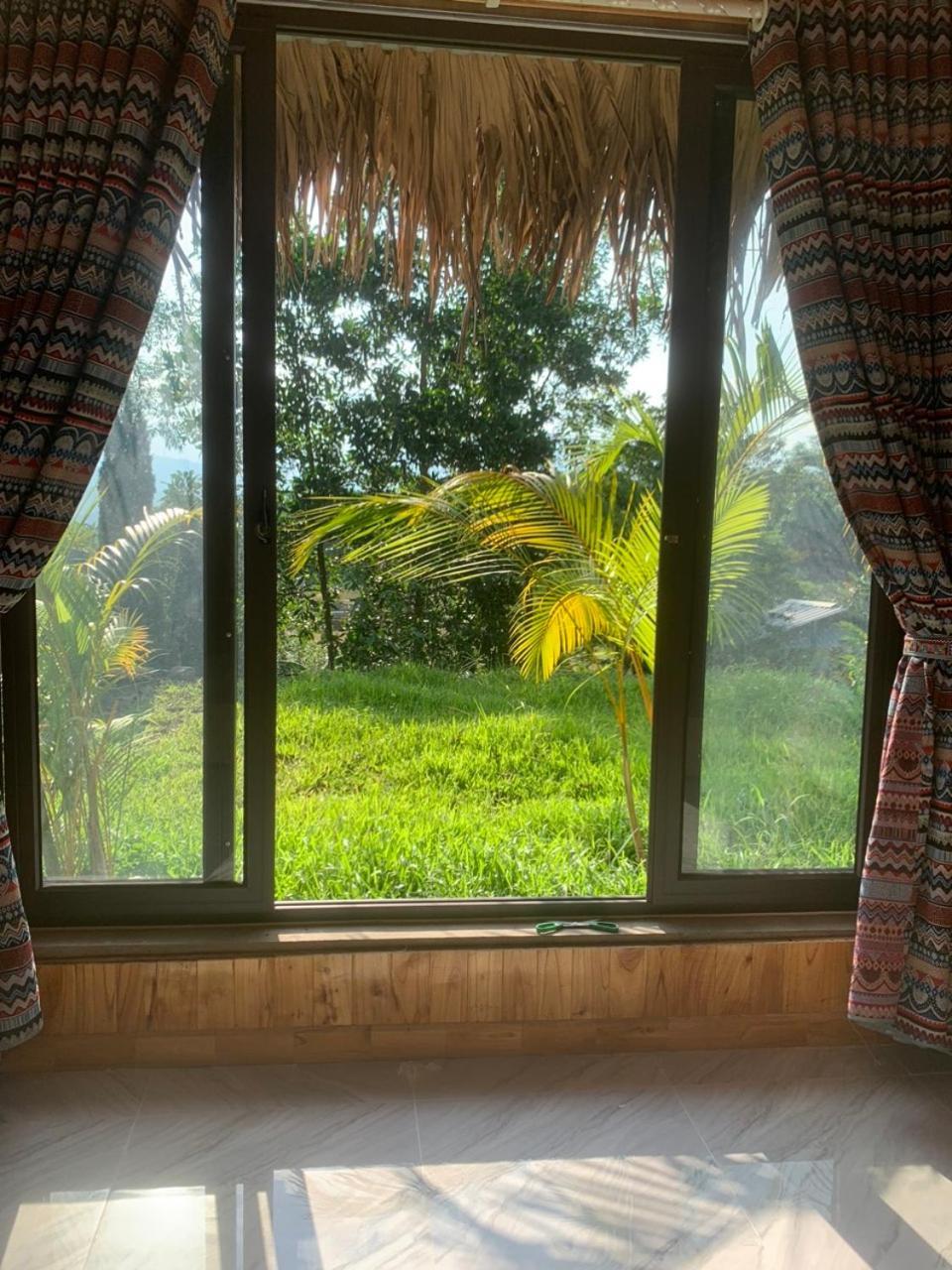 Homestay Nha Cua Mi - Mi'S House 옌바이 외부 사진